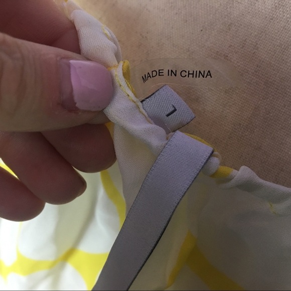 🏆 Yellow polkadot blouse - Picture 6 of 6